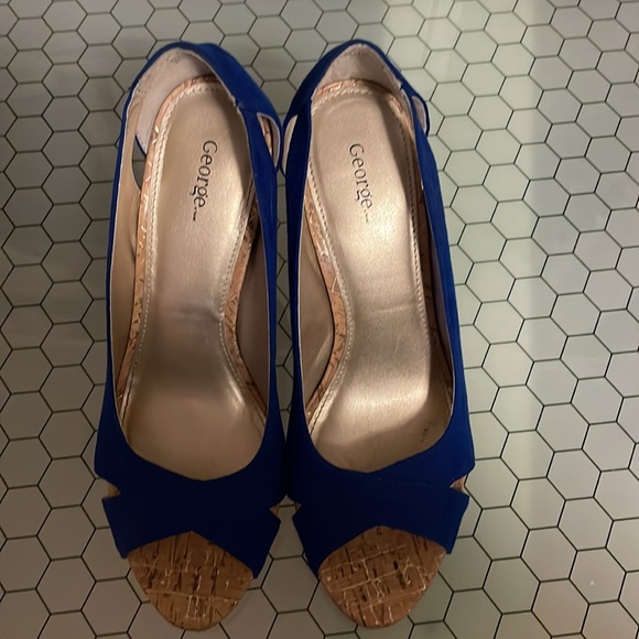 George Heels - Picture 2 of 2